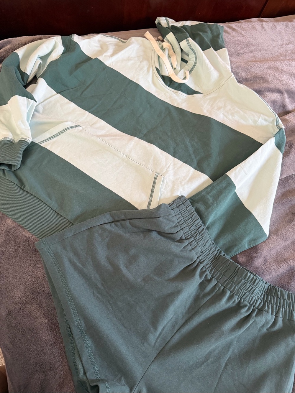 Striped Green & Cream women’s lounge Set with Hoodie size medium